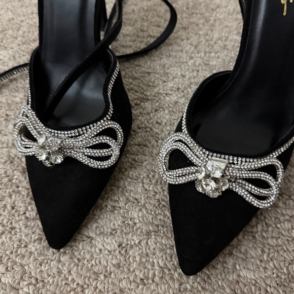 Lullie Black Suede Rhinestone Ankle Strap Pointed-Toe Pumps Size 9 - Picture 4 of 5
